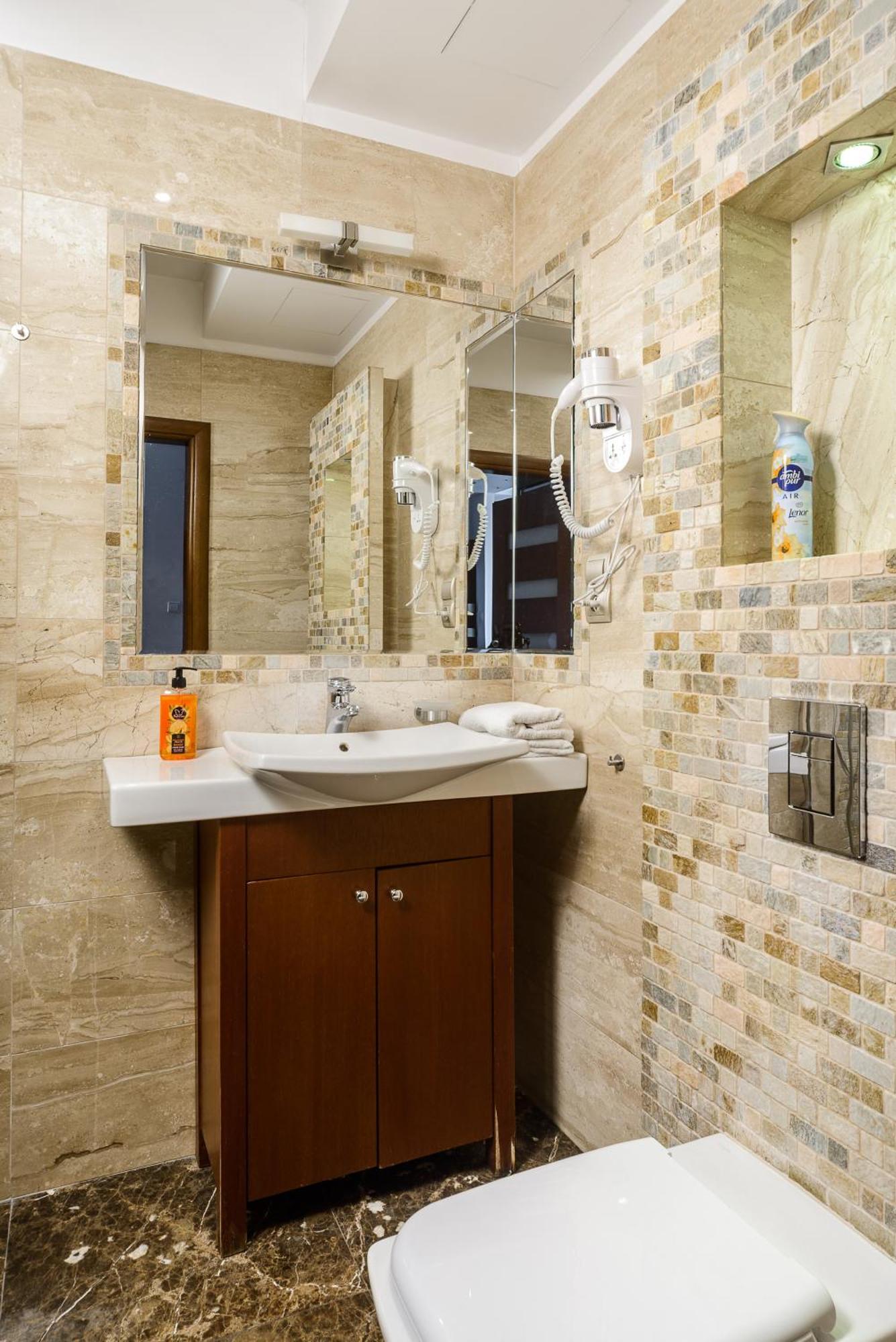 وارسو Luxury Apartments In Platinum Tower المظهر الخارجي الصورة